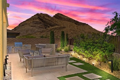 Experience refined desert living with stunning Mountain Views - photo 2