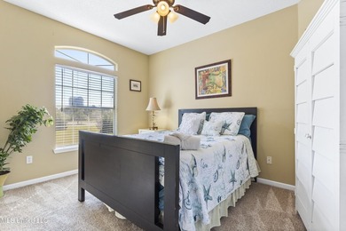 Welcome to this beautifully maintained 3 bedroom, 2 bath condo - photo 22