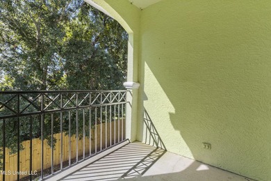 Welcome to this beautifully maintained 3 bedroom, 2 bath condo - photo 28