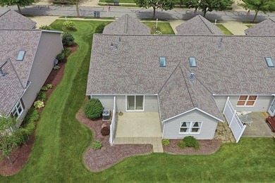 Beautifully maintained 2BR/2BA end-unit condo at 309 W. Durbin - photo 31