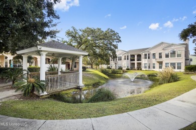 Welcome to this beautifully maintained 3 bedroom, 2 bath condo - photo 31