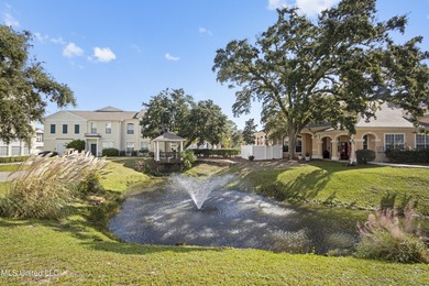 Welcome to this beautifully maintained 3 bedroom, 2 bath condo - photo 32
