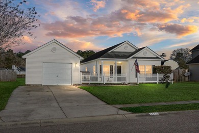 (private lake, pond, coastal) Home For Sale in Summerville South Carolina