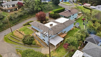 OWNER WILL SHORT TERM CARRY. Stunningly Remodeled Home with - photo 3