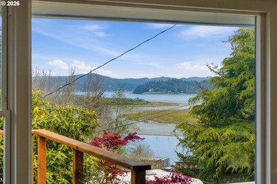 OWNER WILL SHORT TERM CARRY. Stunningly Remodeled Home with - photo 9