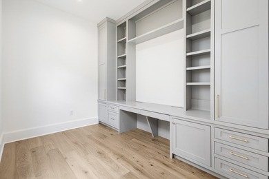 Modern luxury redefined in the prestigious Settlement at Craig - photo 7