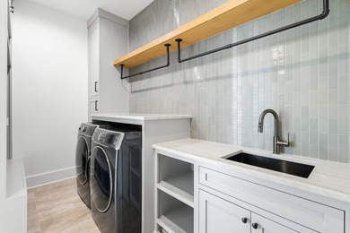 Modern luxury redefined in the prestigious Settlement at Craig - photo 8