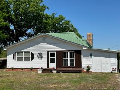 Lake Eufaula Home For Sale in Crowder Oklahoma
