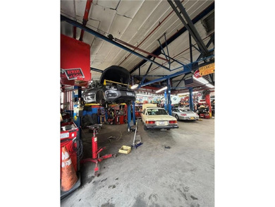 We are pleased to present a rare opportunity to purchase an Auto - photo 3