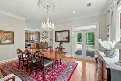 Set in a timeless mid-island location, this charming - photo 9