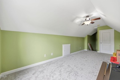 Offering a spacious and inviting layout, this one and a half - photo 30
