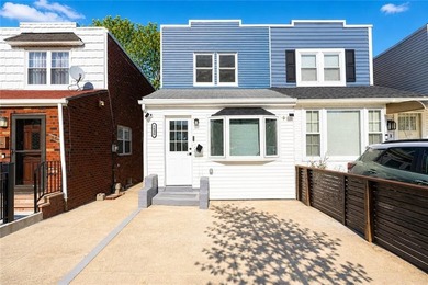 Welcome to this beautifully renovated 3-bedroom & 2 full baths - photo 3