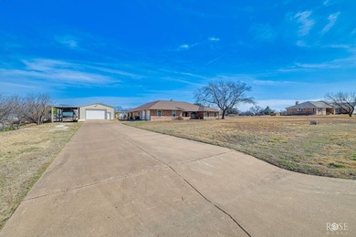Welcome to 109 Bagpipe in San Angelo, TX! This spacious 3 - photo 3