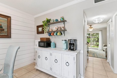 Beautifully updated, fully furnished coastal condominium - photo 4
