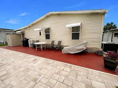 This tastefully updated and well maintained 2 bed 2 bath - photo 7