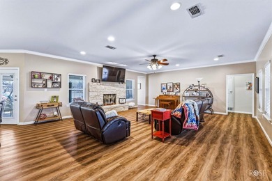 Welcome to 109 Bagpipe in San Angelo, TX! This spacious 3 - photo 9