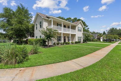 Gracefully positioned on a premium corner lot, this beautifully - photo 4