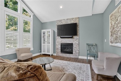 Welcome to this beautifully updated 5-bedroom, 4.5-bath home in - photo 11