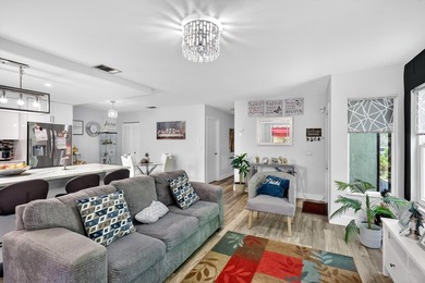 Amazing opportunity to own this spacious and beautifully updated - photo 11
