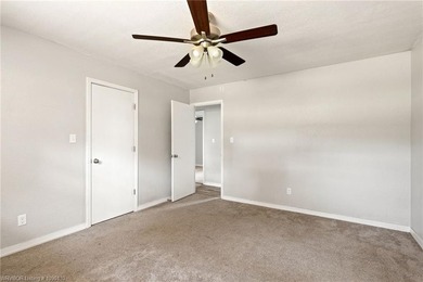 Nice home located on the beautiful, members-only Sebastian Lake - photo 13