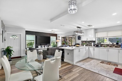 Amazing opportunity to own this spacious and beautifully updated - photo 17