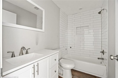 Nice home located on the beautiful, members-only Sebastian Lake - photo 18