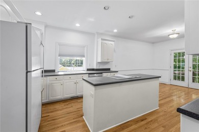 Beautiful 4-bedroom brick home on a large, private lot in the - photo 8