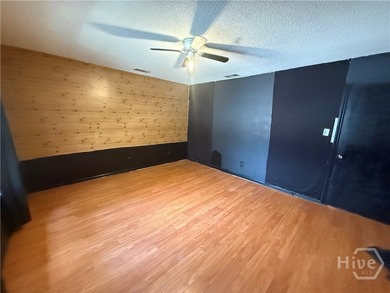 Great opportunity to make this 2-bedroom, 1.5-bath end-unit - photo 19