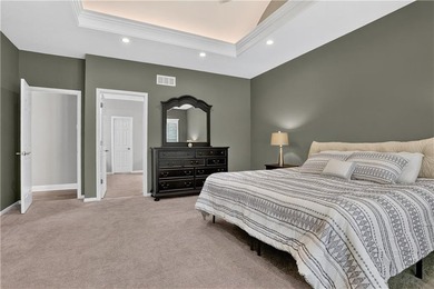 Welcome to this beautifully updated 5-bedroom, 4.5-bath home in - photo 19