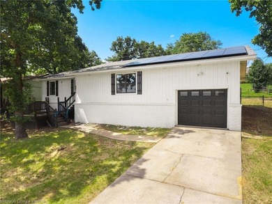 Nice home located on the beautiful, members-only Sebastian Lake - photo 22