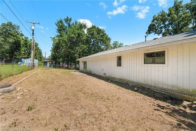Nice home located on the beautiful, members-only Sebastian Lake - photo 26