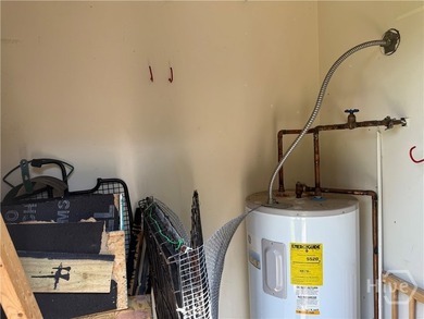 Great opportunity to make this 2-bedroom, 1.5-bath end-unit - photo 27