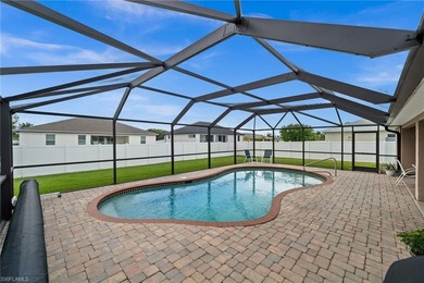 Beautifully maintained 4 bedroom plus den, 2 bathroom pool home - photo 33