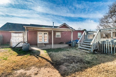 Versatile home in North Amarillo on a half-acre+ lot! Updated