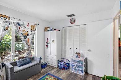 Amazing opportunity to own this spacious and beautifully updated - photo 38