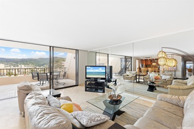 Rarely available, this stunning penthouse unit at Discovery Bay - photo 4