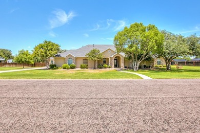 Nestled in the highly sought-after Butler Farms neighborhood - photo 5