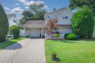 Introducing This Charming Levitt Ranch Home, Nestled In The *D* - photo 1