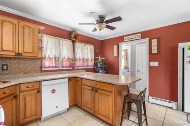 Introducing This Charming Levitt Ranch Home, Nestled In The *D* - photo 4