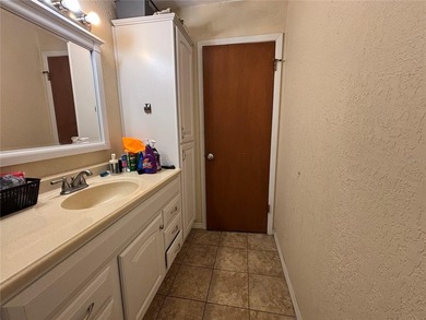 Short Sale. Short Sale. Approved Short Sale. This spacious home - photo 18