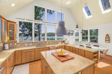Welcome to your coastal paradise where rustic charm meets serene - photo 18