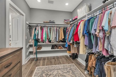 BIG LOT, beautifully designed 3BR/2BA home in the sought-after - photo 21
