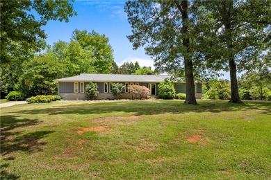 Lake Hartwell Home Sale Pending in Anderson South Carolina