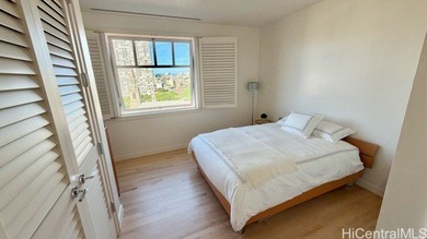 Penthouse living at Courtyards at Punahou-an exceptionally rare - photo 10