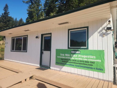 South Tenmile Lake House Boat For Sale in Lakeside Oregon