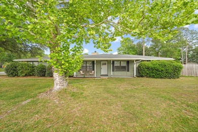 Beautiful corner-lot home located in a quiet, well-established - photo 1