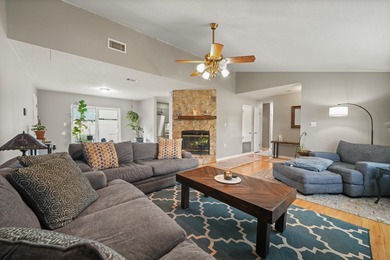 Beautiful corner-lot home located in a quiet, well-established - photo 4