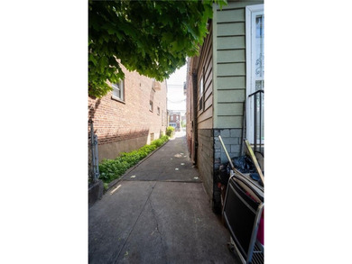 494 E 53 St, East Flatbush, Brooklyn Welcome to this beautifully - photo 5