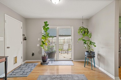 Beautiful corner-lot home located in a quiet, well-established - photo 9