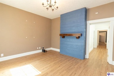 Looking for an amazing home with attention to detail everywhere? - photo 2